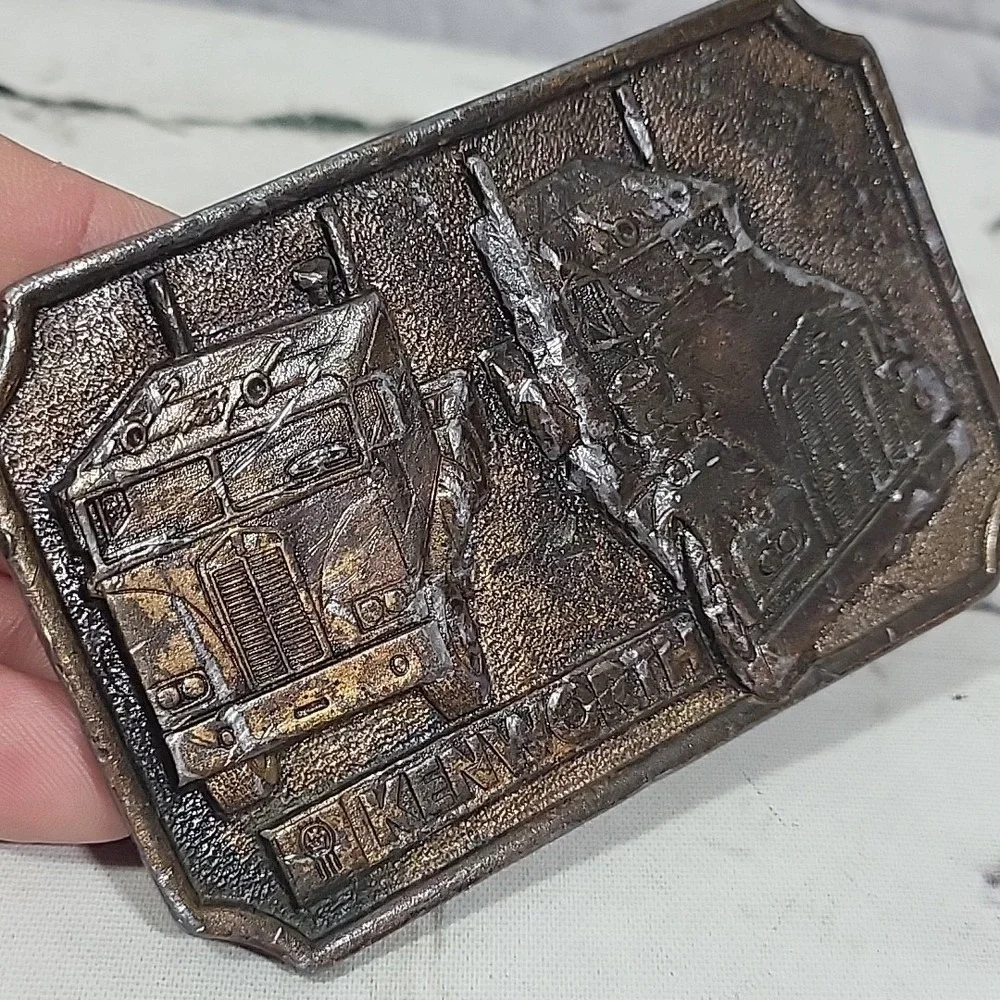 Kenworth Semi Truck Cabs‎ Brass Belt Buckle 1977 Tonkin Trucker Americana VTG